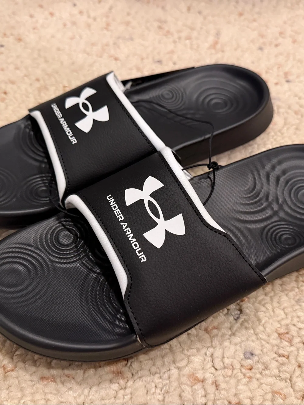 Men’s Size 9 Under Armour Black & White Sport Slide Sandals NWT